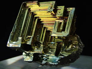 ビスマス結晶 45g S0388 日本製 サイズ約30mm×27mm×25mm 蒼鉛 人工 結晶 鉱物 パワーストーン インテリア オブジェ ハンドメイド
