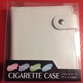 シガレットケース(アイコス対応) CIGARETTE CASE ホワイト 本体/PUレザー☆キーホルダー・カードポケット付き・ケースをしたまま充電可能