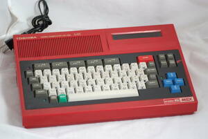 東芝(TOSHIBA)MSXパソコン HX-10D PASOPIA IQ パソピア 赤色 カートリッジのゲーム、ベーシックは起動しました。