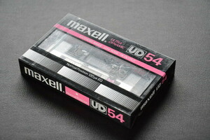 古いカセットテープ maxell UD 54 未使用品 0325-5 検索用語→Aレター100g10内
