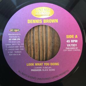 ★送料込み/レア/限定盤/70年代ROOTS ROCK/名曲未発表take/美盤【Dennis Brown/Look What You Doing】7inch！Vintage Avenue Recordings UK