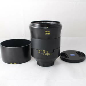 ☆実用品☆ Carl Zeiss 単焦点レンズ Otus 1.4/85 ZE フルサイズ対応 831858 OTUS1.4/85ZE ツァイス オータス 85mm F1.4 キヤノン #1908