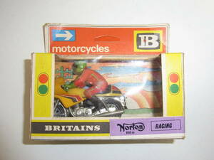 H◇BRITAINS/ブリテン 9671 Norton ノートン 850cc RACING レーシング 1/32