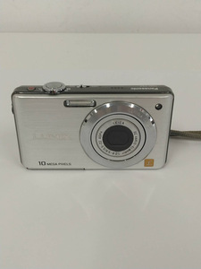 100円～★Panasonic LUMIX 10 MEGA PIXELS DMC-FS7 充電器付き コンパクトデジタルカメラ ルミックス パナソニック デジカメ シルバー