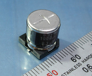 ELNA RV チップ電解コンデンサ (6.3V/1000μF/85℃) [5個組].a