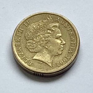 【希少品セール】オーストラリア エリザベス女王肖像デザイン 2002年 2ドル硬貨 1枚
