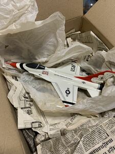 F-16　サンダーバーズ　1番機　木製デスクトップモデル（未展示品）