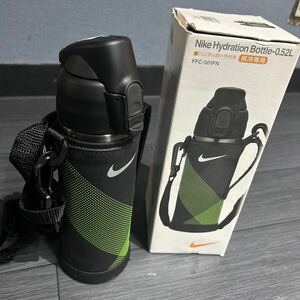 新品　ナイキ　NIKE サーモス　真空断熱スポーツボトル 0.52L 水筒