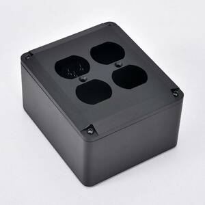 アルミ削り出し アルミシャーシ 4口タップ オーディオ用 電源タップ 電源BOX 自作DIY ソケットボックス　ストリップケース