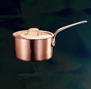 ☆銅製手造り深型片手鍋１８ｃｍ（容量約２.８Ｌ）鎚目入手造りの輝き伝統の逸品新光堂日本製新品