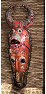 アフリカン彫刻 コンゴの仮面 マスク壁彫刻 - バッファローのマント彫像/ エスニックカフェ アフリカ料理 プレゼント 贈り物（輸入品）
