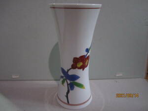 少し前の香蘭社 　縦型花瓶　椿柄（未使用）