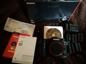 SONY ソニー α99 SLT-A99V デジタル一眼レフカメラ ボディ　オマケ多数