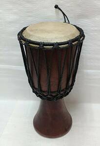 古い　アフリカ　木製民族打楽器　ジャンベ　太鼓