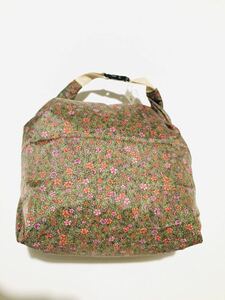 新品★ランチバッグ　お弁当入れ　袋　小花柄　緑　ピンク　ナイロン製　送料無料　ゆうパケット