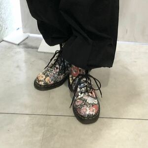 Dr.Martin/boots/flower/colorful/black/ladies/ドクターマーチン/ブーツ/花柄/カラフル/レディース