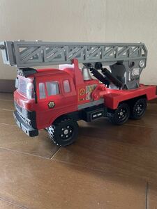 消防車　toyco おもちゃ　ISUZU 当時物　稀少品　ビッグサイズ　ミニカー　