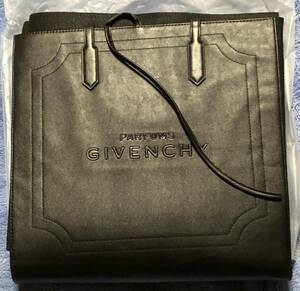 GIVENCHY◆バッグ型ブランケット◆黒