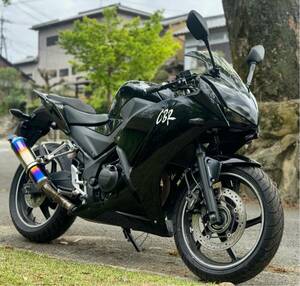 ☆大人気☆売り切り出品☆HONDA CBR250R ☆カスタム多数☆新品パーツ多数あり☆走行31800キロ☆