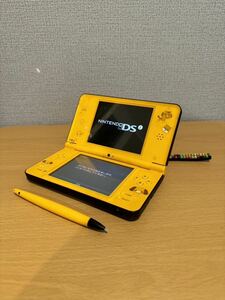 ◇ ◇ 動作品 通電動作確認済み ニンテンドーDSiLL 本体UTL-001 黄色　イエロー 任天堂 Nintendo 