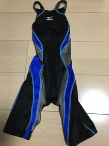 競泳水着　MIZUNO ミズノ ワンピース　スパッツタイプ　女の子用　レディース　公式大会使用可能　FINAマーク付　クリーニング済 140サイズ