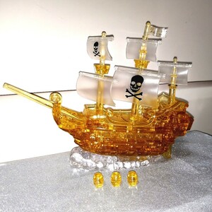 豪華！海賊 船 パイレーツシップ ゴールド 限定デザイン！ クリスタルパズル 知恵玩具 立体パズル パイレーツオブカリビアン