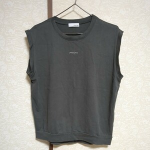 ノースリーブTシャツ　