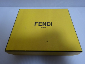 良品 フェンディ FENDI 折財布等用 箱