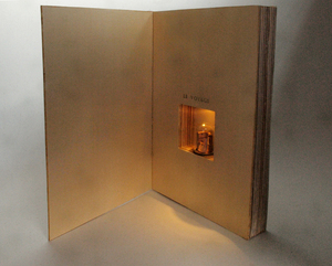 ガレット　ペーパー　ミニチュア　ヴィトン　トランク　s=1:48　in ガラスドーム　in ペーパークラフト　L.Vuitton Book 1894 