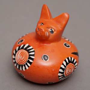 アフリカ　ケニア　ソープストーン　丸猫さん　8番　だるま　ネコ　置物　民芸品