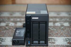 QNAP TS-253A 2ベイ NAS（Intel Quad-Core Celeronモデル）（中古、現状渡し） QTS5.1