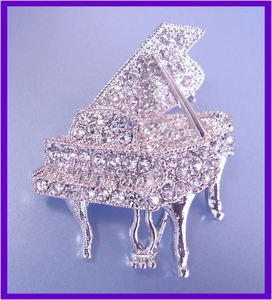 P6145/上質綺麗な ピアノブローチ 発表会 コンサート 音楽 ライブに グランドピアノ