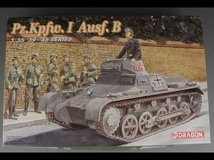 未開封 未組立 ドラゴン 6186 1/35ドイツI号軽戦車B型a12