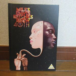 JAZZ CD+DVD/MILES DAVIS/BITCHES BREW 40TH 3CD+1DVD/ブックレット付き美品//Z-7056