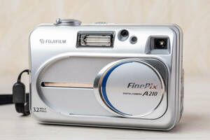 FUJIFILM 富士フイルム コンパクトデジタルカメラ FinePix A210 320万画素