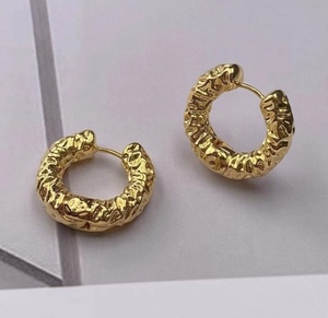 K18YG イエローゴールド 18K ピアス フープピアス イタリアンジュエリー リングピアス でこぼこ くしゃくしゃ 輪っか ラウンド 中空 円形