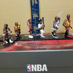 美品／　Michael Jordan マイケル ジョーダン 10cm フィギュア Set 7 Pcs /エンターベイ/MOTION MODE Rise To Fame 