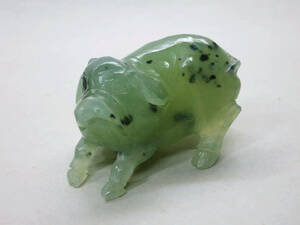 [大幸]　碧玉石　豚の飾り置物　良品　中国美術　唐物　古玩　天然石　緑石　玉　翡翠　動物　干支