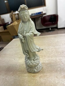 FJ0607 【銀閣】中国美術 白磁 観音菩薩像 高29cm 仏教 旧家蔵出