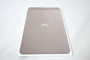 【新品】アップル Apple iPad Pro 10.5インチ用 レザースリーブ トープ Taupe MPU02FE/A (純正・国内正規品)