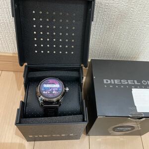 送料無料　未使用　DIESEL ディーゼル DIESEL ON スマートウォッチ タッチスクリーン　 ブラック　FADELITE DZT2018