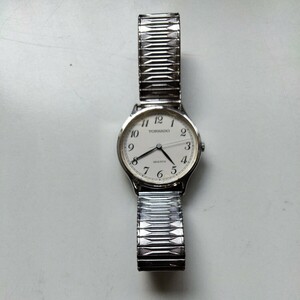 TORNADO クォーツ式　腕時計