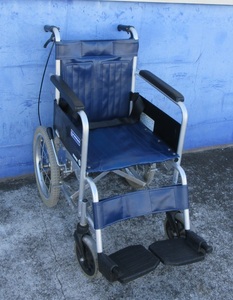 介護の現場やご家庭に！　KAWAMURA（カワムラサイクル）　折りたたみ・介助式車いす　KR55-R　車イス　車椅子