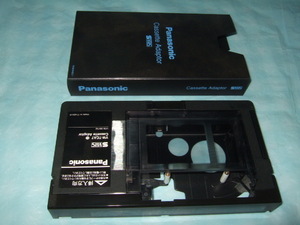 美品『VHS-C カセットアダプター』パナソニック VW-TCA7／VHS-CからVHSへの変換アダプター／ビデオテープ用