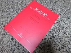 　洋書　ヴォルフガング・アマデウス・モーツァルト : クラリネット協奏曲 イ長調 K.622 (クラリネット、ピアノ) ベーレンライター出版