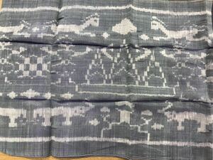 21 タイシルク スカーフ ストール 未使用品 新品 青　シルバー系 テーブルクロス タペストリー 手織りスカーフ　アジアンスカーフ 雑貨 柄