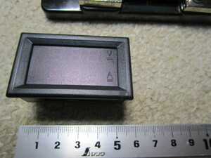 デジタル　電圧、電流計（電圧３０V、電流計５０A）　シャント抵抗器付　未使用品　