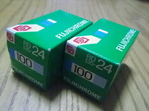 未開封ですが期限切れ FUJICHROME RD 2本セット 135-24 ISO100 COLOUR SLIDE ポジフィルム 送料180円より