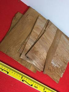突板！ 4-2515材料 銘木屋久杉 世界遺産 逸品 格安！ 何枚あるかはわかりません。 大小ありますが上杢です。