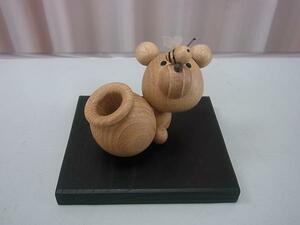 ■■【即決】店舗保管品　木工クラフト　くまのペン立て　ペンスタンド　１本用　HAND CRAFT SUGI 　鼻にとまったハチがカワイイ！